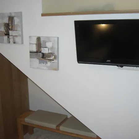 Gartenwohnung - Tanja Tipotsch *