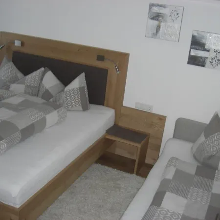 Gartenwohnung - Tanja Tipotsch