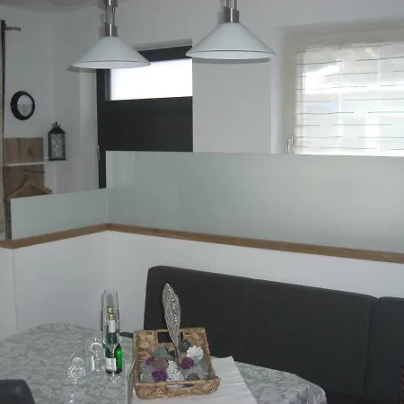Gartenwohnung - Tanja Tipotsch Apartamento