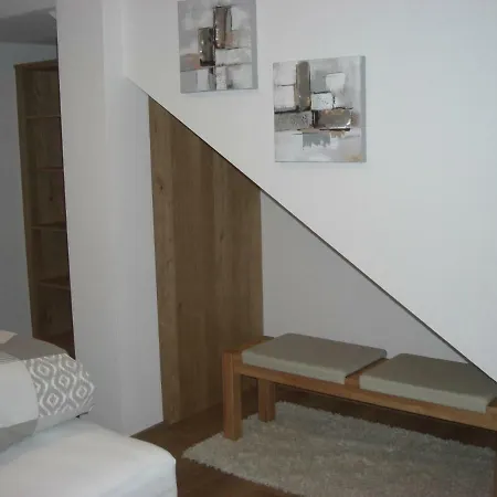 Gartenwohnung - Tanja Tipotsch *