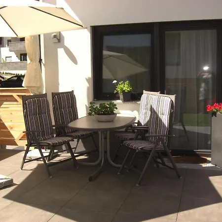Gartenwohnung - Tanja Tipotsch Apartamento