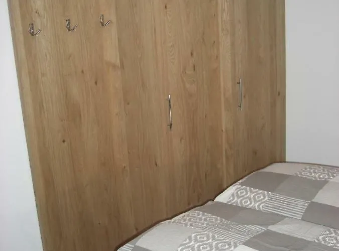 Gartenwohnung - Tanja Tipotsch