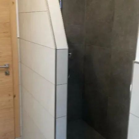 Gartenwohnung - Tanja Tipotsch Apartamento