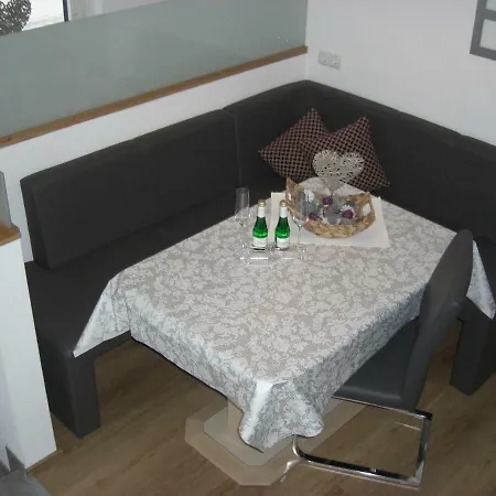 Gartenwohnung - Tanja Tipotsch Apartamento